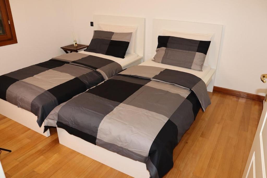Appartement Dans Un Terrain De Golf, 5 Min De La Mer En Voiture, Parking Gratuit Cogoleto Dış mekan fotoğraf