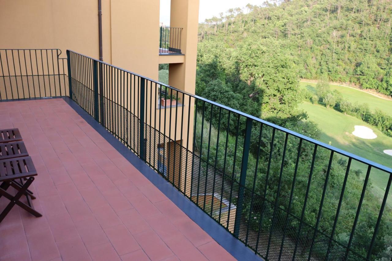 Appartement Dans Un Terrain De Golf, 5 Min De La Mer En Voiture, Parking Gratuit Cogoleto Dış mekan fotoğraf