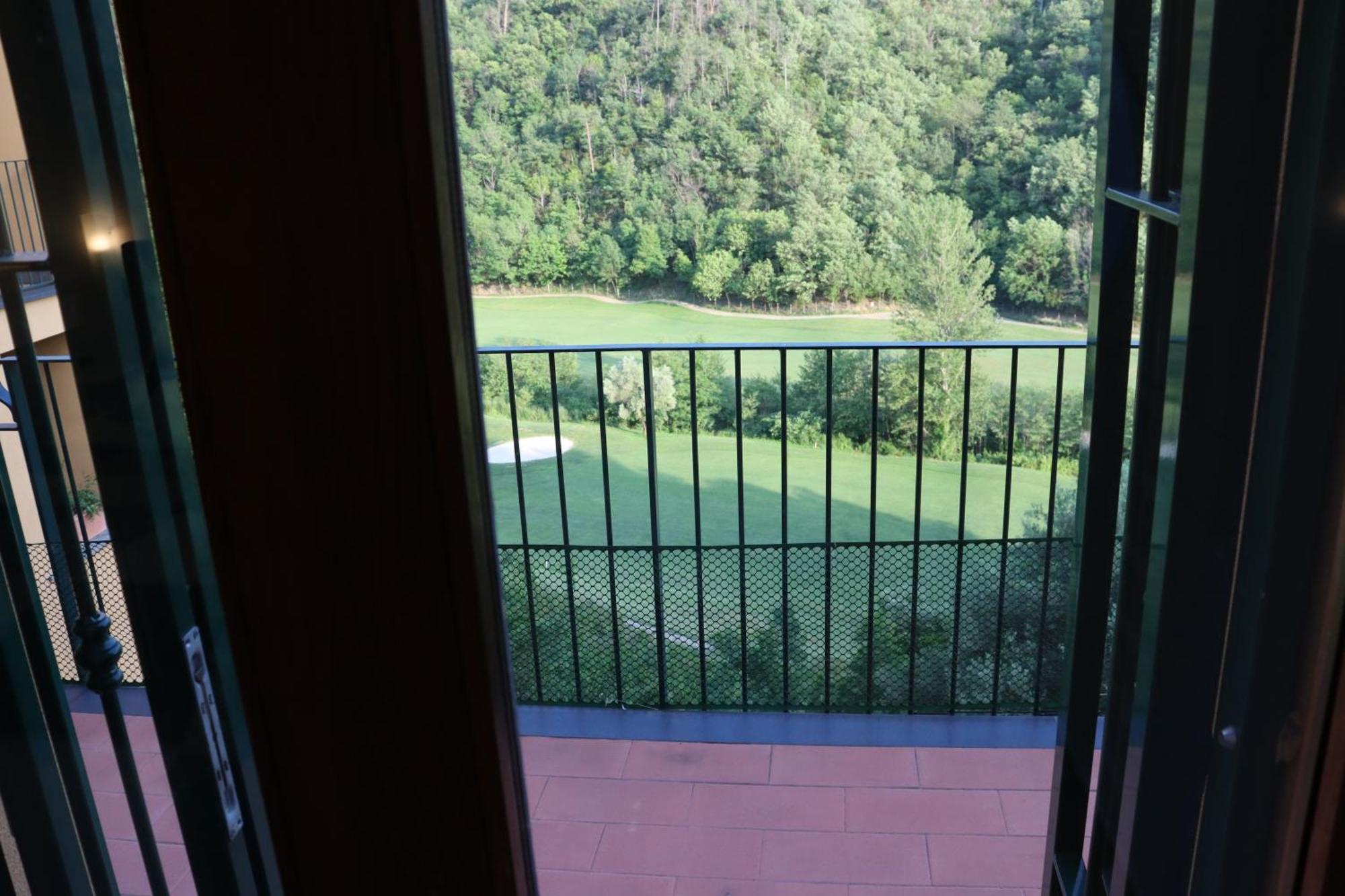 Appartement Dans Un Terrain De Golf, 5 Min De La Mer En Voiture, Parking Gratuit Cogoleto Dış mekan fotoğraf